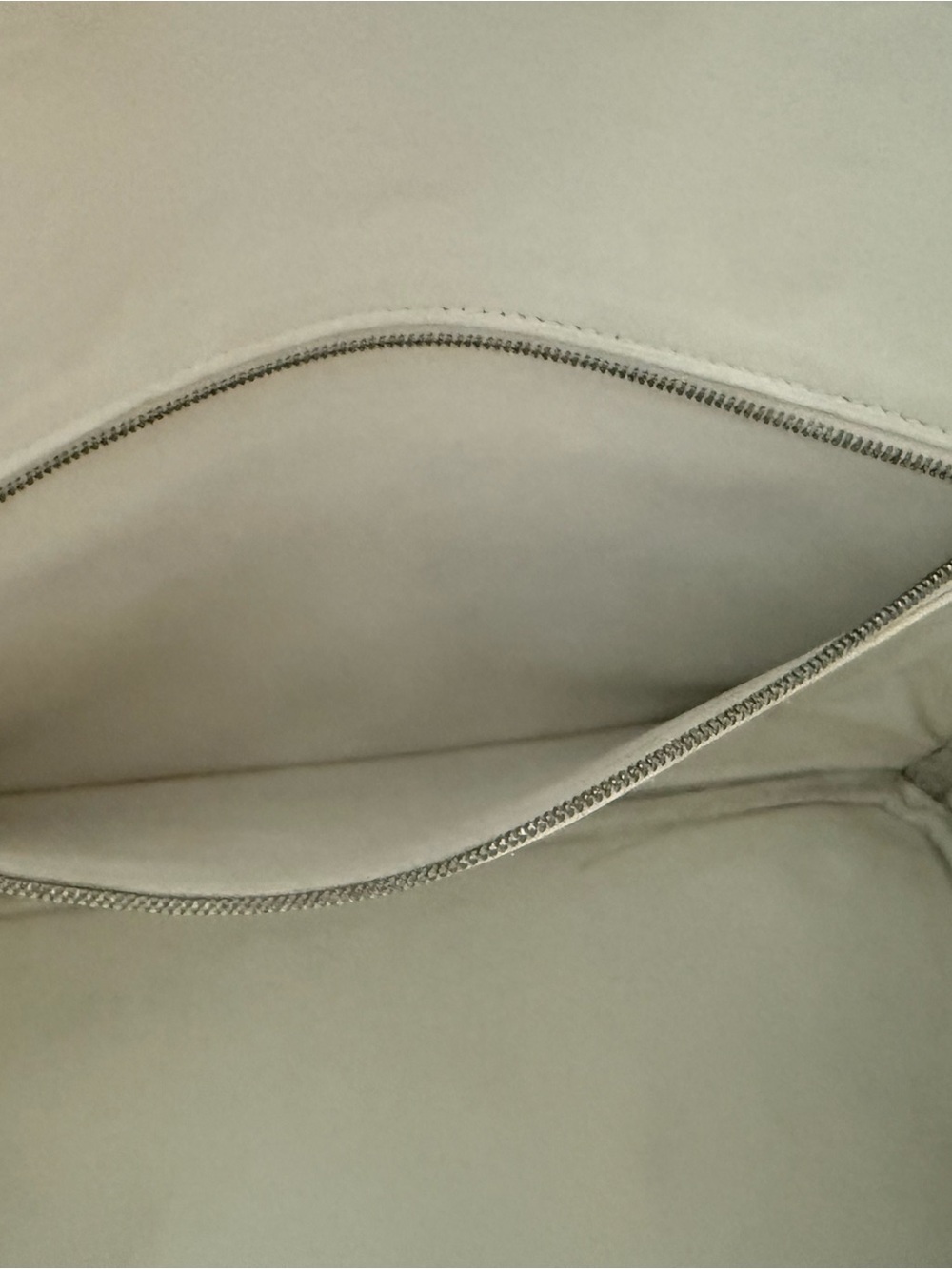 Hermes Cream Birkin 35 with Silver Hardware - Picture 5 of 10